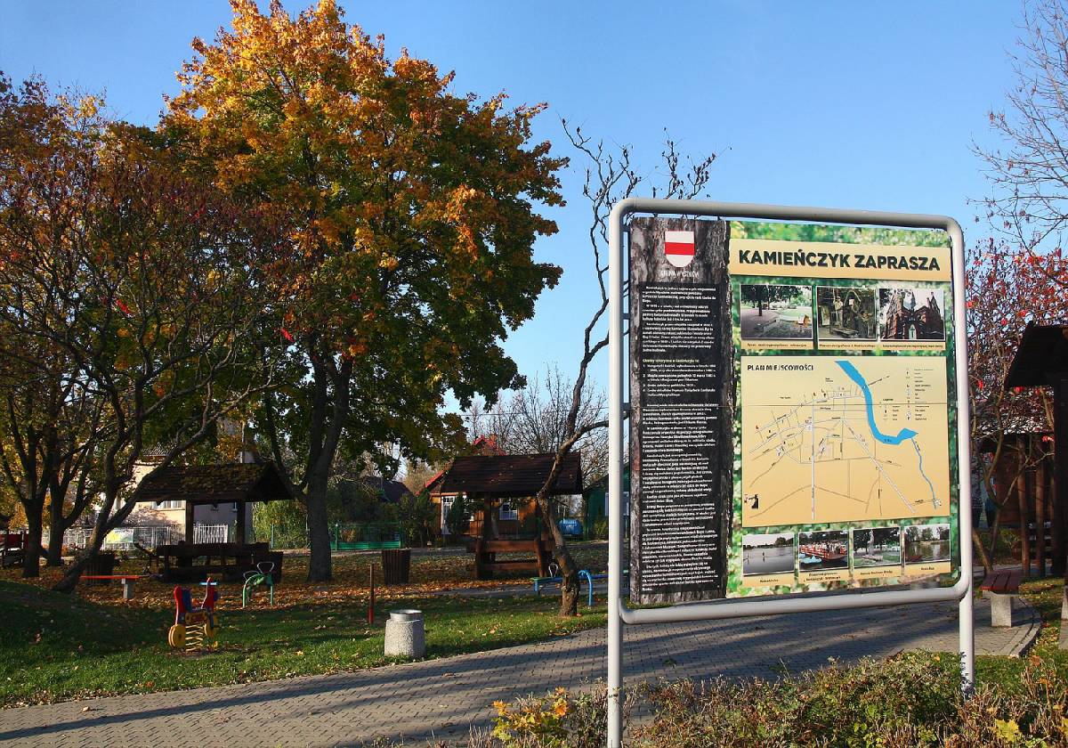 Wieś Kamieńczyk Szlaki turystyczne Mazowsza